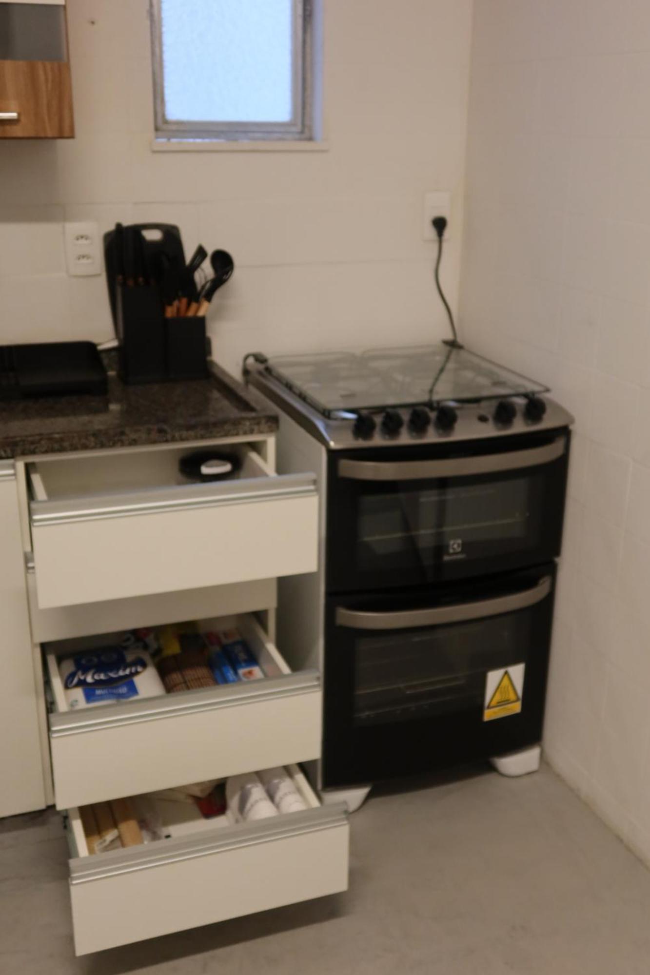 Apto Sala E 2 Quartos Na Quadra De Copacabana Apartamento *